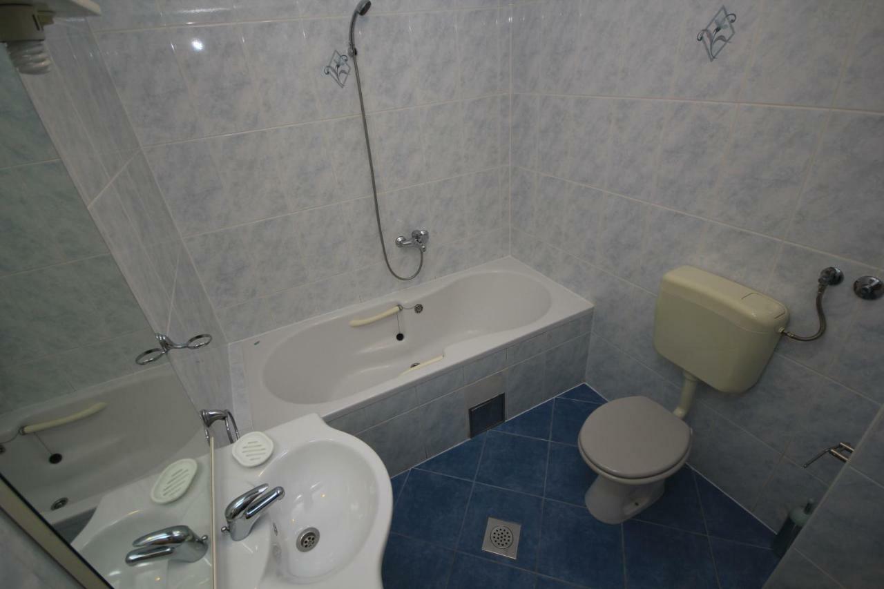 Comfort Sea View Apartment With Parking And Two Bedrooms Baška Voda Exterior foto